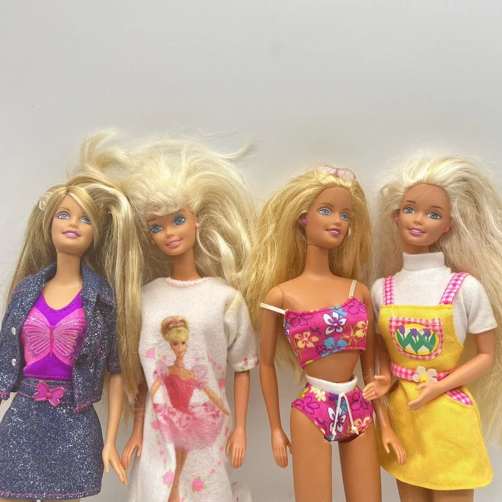 Mattel Barbie Doll Lot Of 4 With Clothes Vintage 2000s‎ & Modern Older Toy